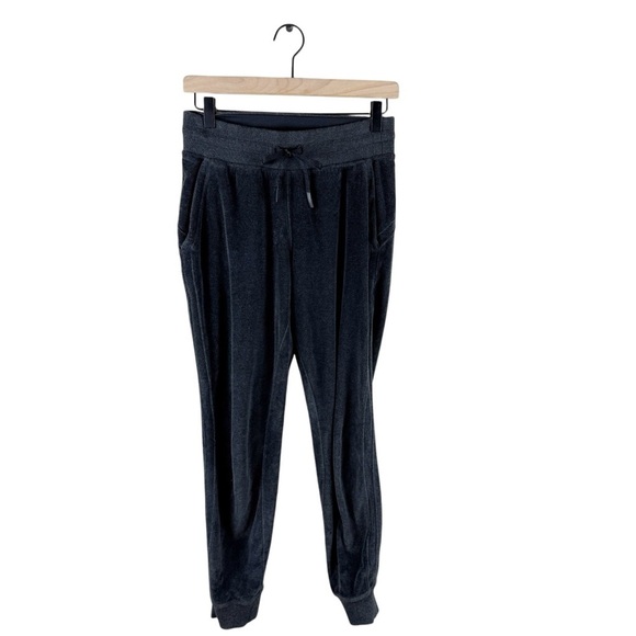 Lululemon Warm Down Jogger *Velour
Heathered Black Size 4 - Picture 4 of 10